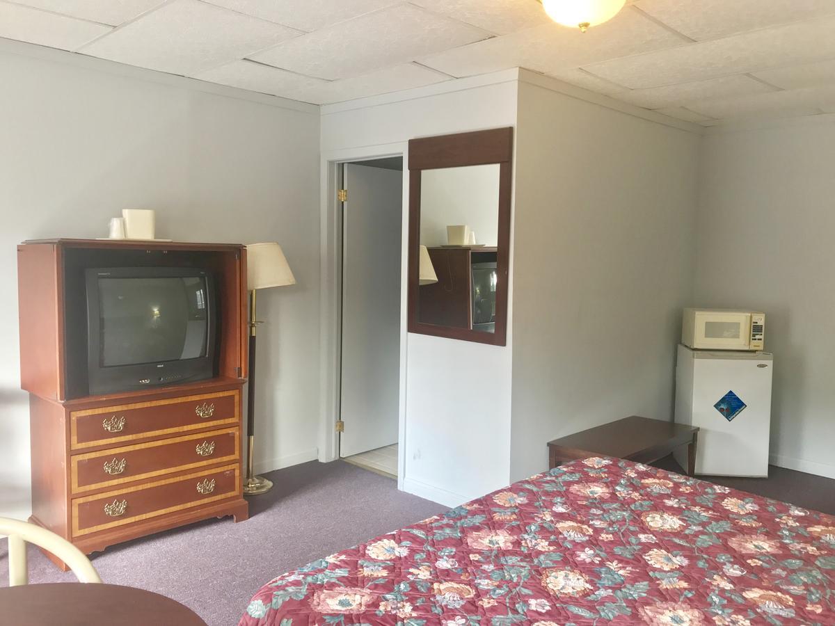 Economy Inn Alfred Extérieur photo